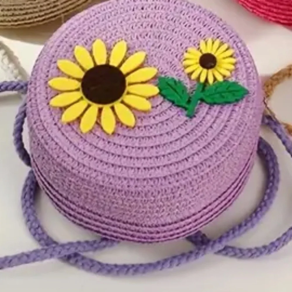 New little Girls Straw Flower Crossbody Bag